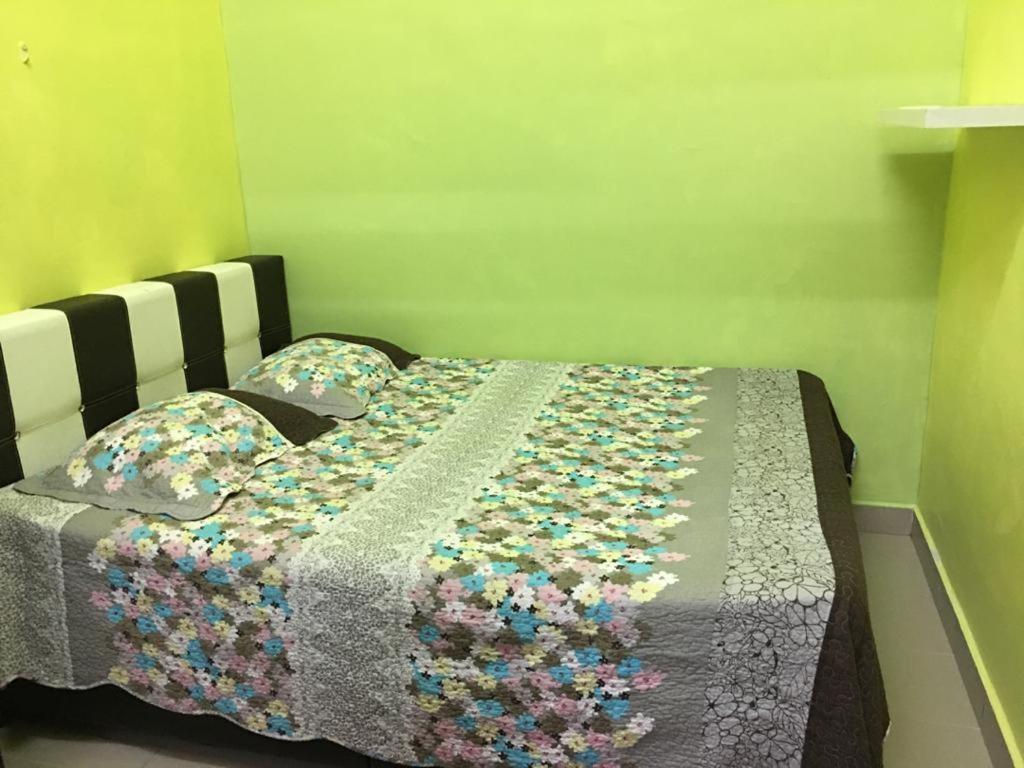 D Wangi Homestay Pasir Gudang At Ecotropic Exterior foto
